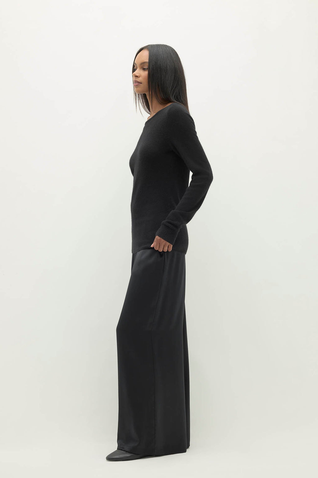 ADDY CREWNECK CASHMERE SWEATER