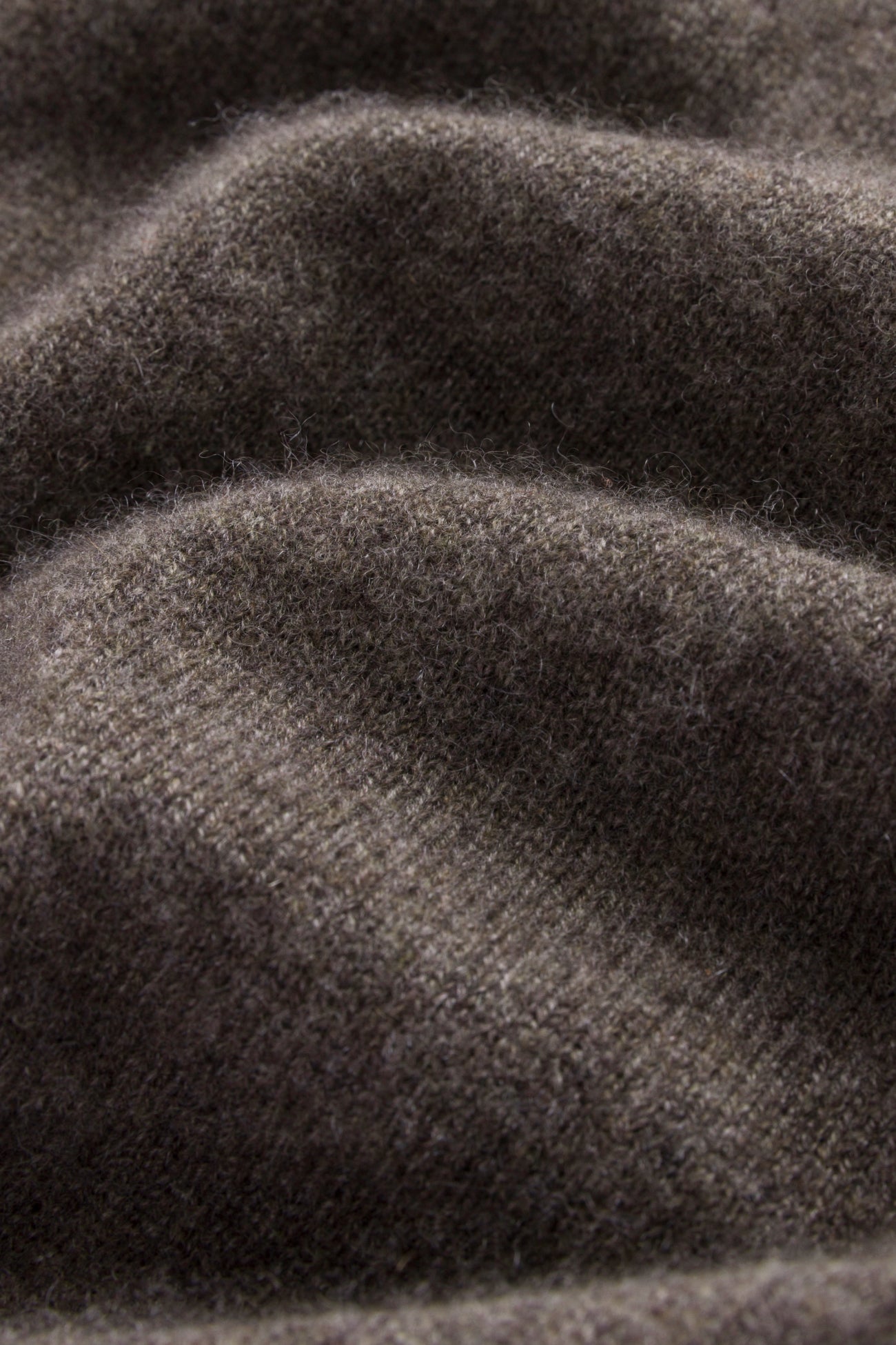 HARLYN CASHMERE V-NECK SWEATER