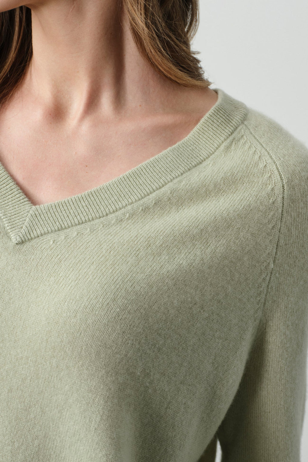 HARLYN CASHMERE V-NECK SWEATER