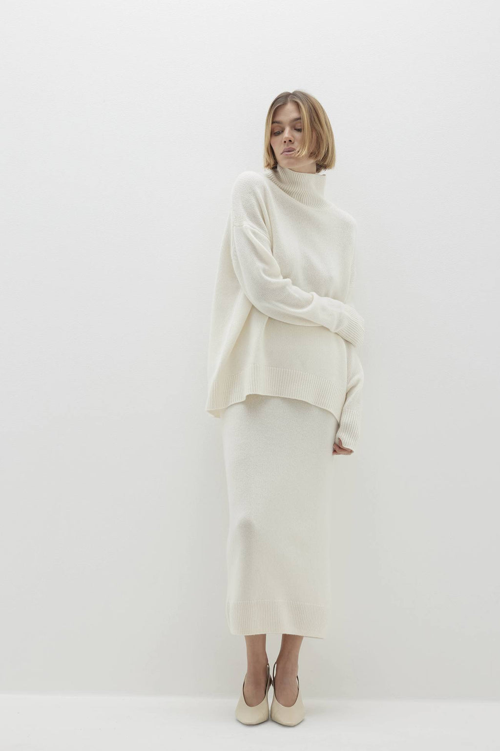 JOSLYN TURTLENECK CASHMERE SWEATER